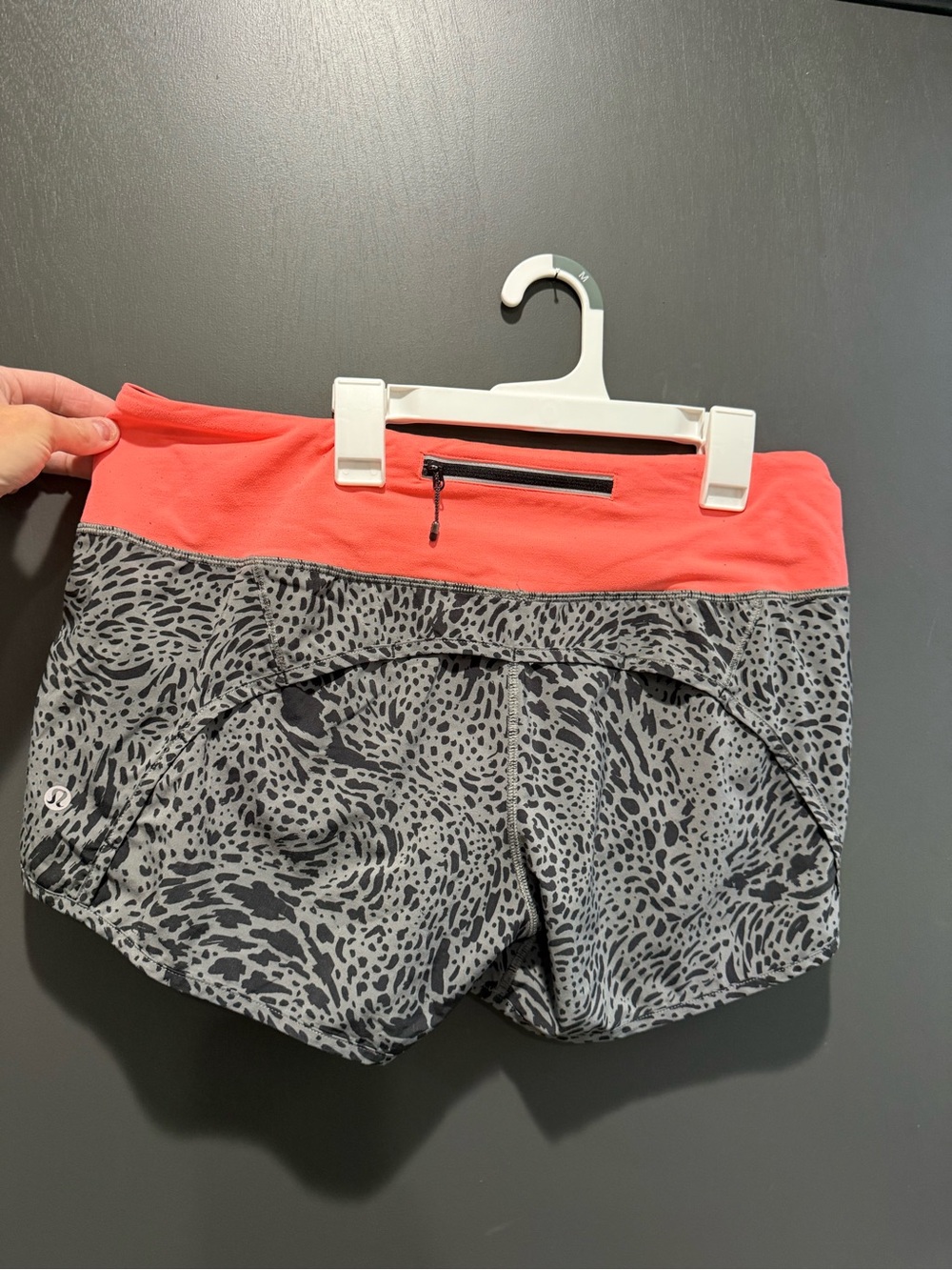 Lululemon Run Times Style Shorts Coral Gray Print Size 8